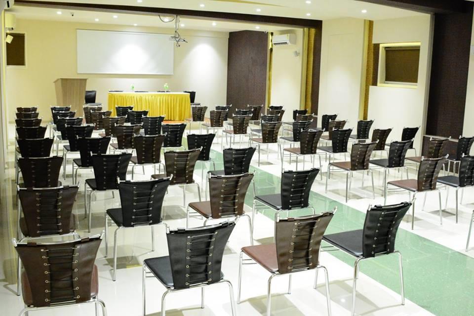 Hotel Ramkrishna Executive Bārsi Εξωτερικό φωτογραφία